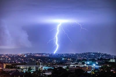 Alerte météo ! Comment protéger votre maison de la foudre lors des orages ?