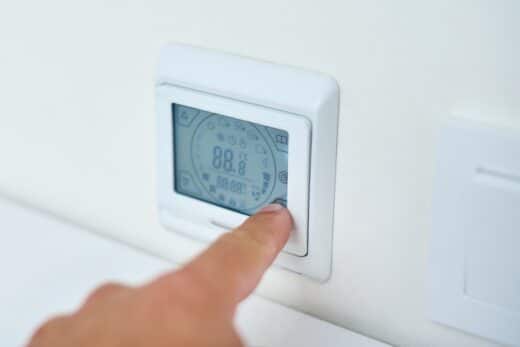 À épingler : Éteindre son chauffage au sol la nuit ? Ne tombez pas dans ce piège qui pourrait faire flamber votre facture !