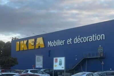Ikea : équipez vous pour Noël grâce à ce sapin artificiel en ce moment à prix craquant