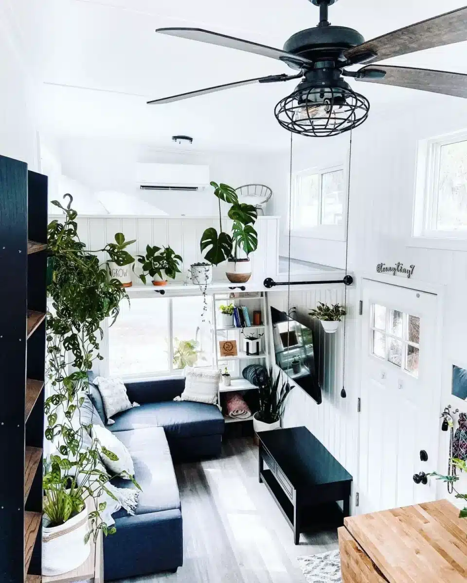 le séjour d'une tiny house sur mesure