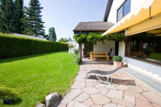 À épingler : Vous voulez une terrasse en pierre naturelle ? Voici comment faire le meilleur choix pour votre jardin !
