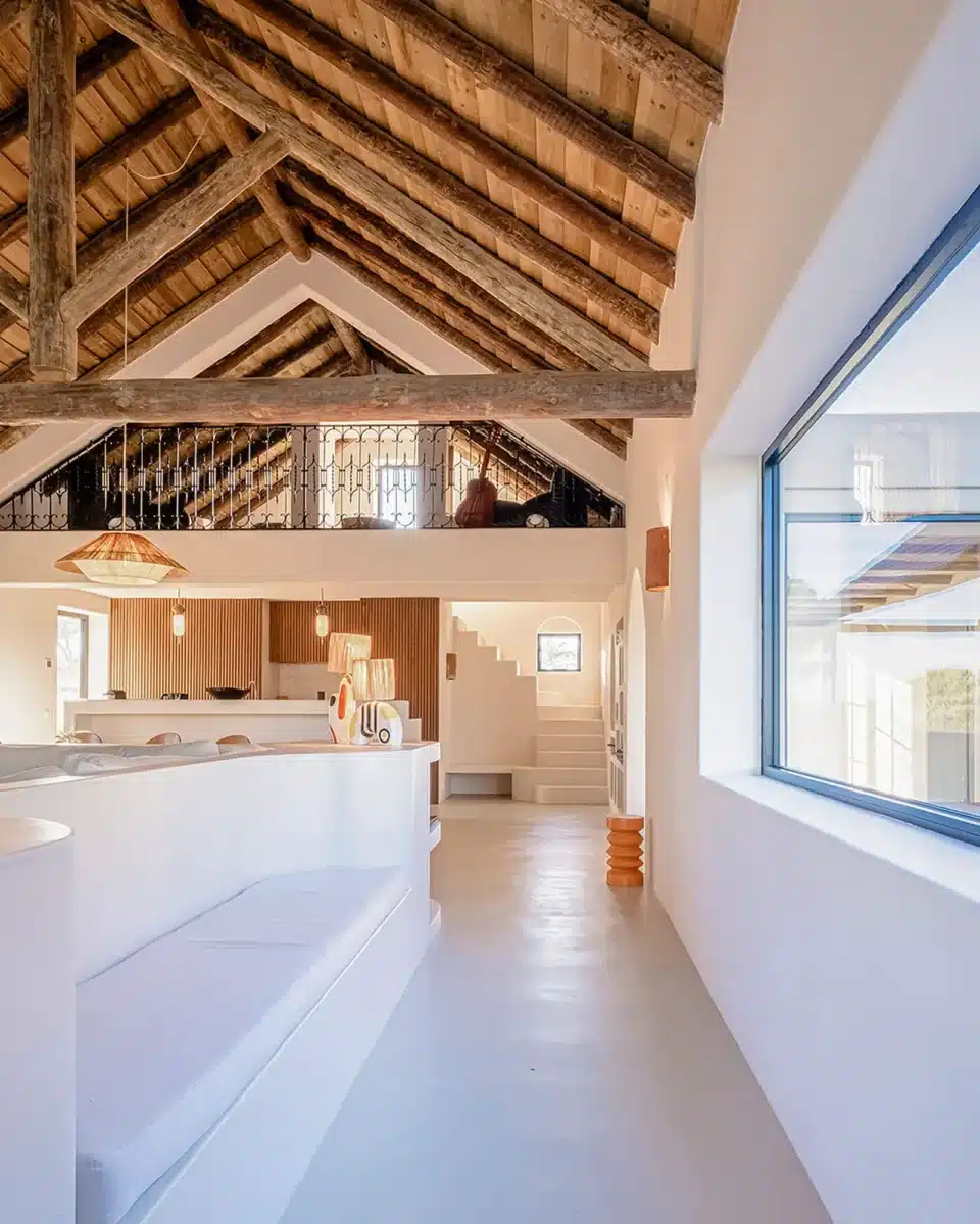 vue du salon de cette maison dans l'alentejo