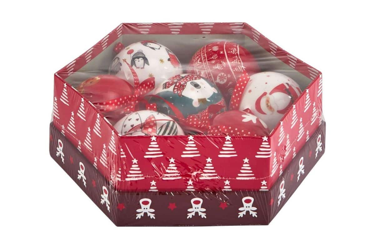 Auchan des décorations pour le sapin de Noël à prix bas pour apporter