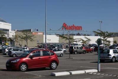 Auchan : jardin de petite taille ? Cet abri de jardin sera parfait pour protéger vos outils durant l'hiver