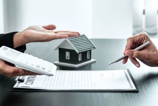 À épingler : Hausse des taux de crédit : faut-il changer d’assurance de prêt immobilier en ce moment ?