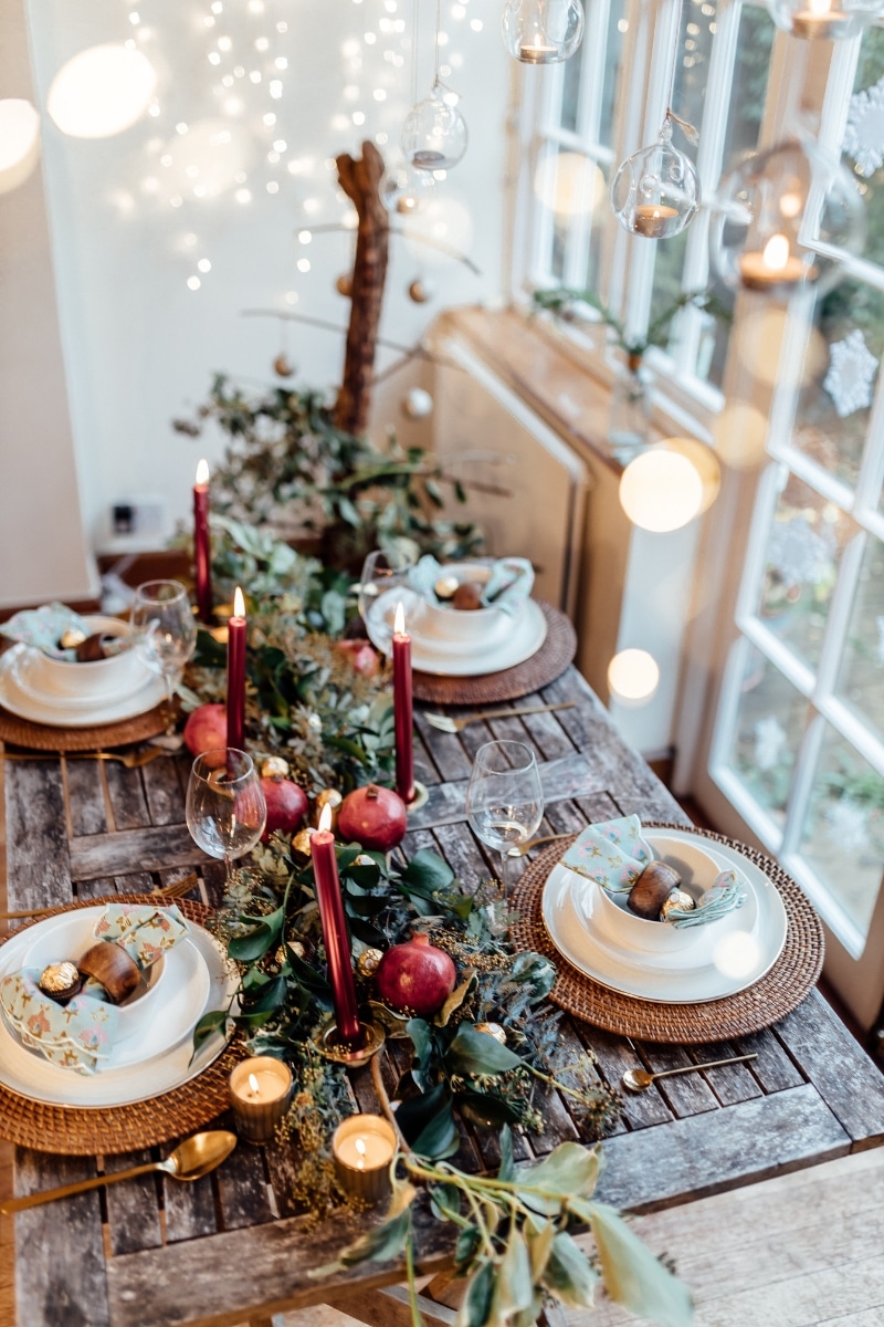 Table de cuisine décorée pour Noël
