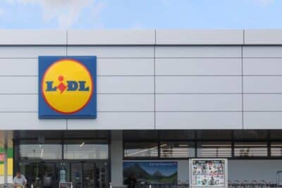 Lidl casse les prix ! Profitez de 30 % de réduction sur cette tronçonneuse d’élagage à essence PARKSIDE !