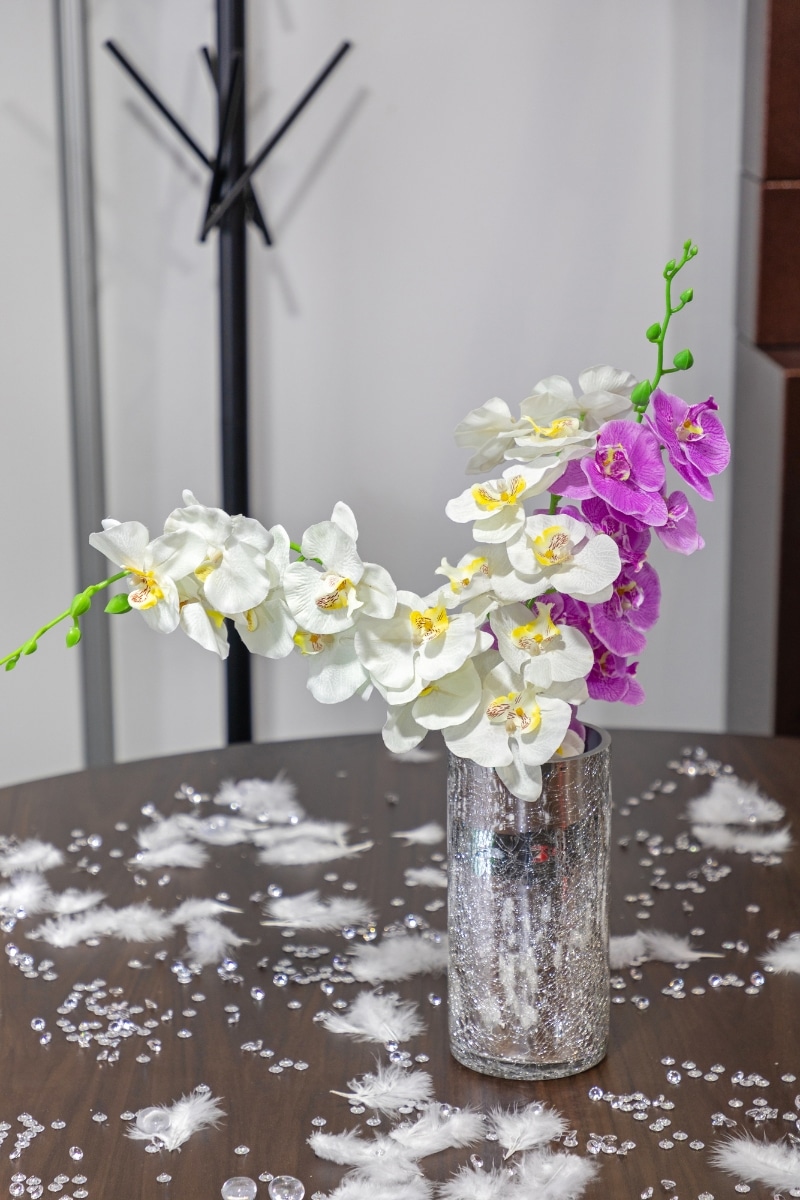 Des orchidées dans un vase