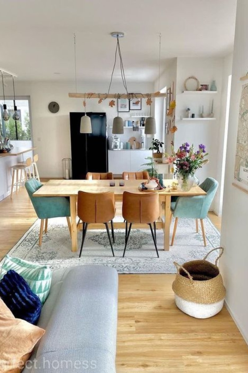 Suspension au-dessus de la table dans une salle à manger