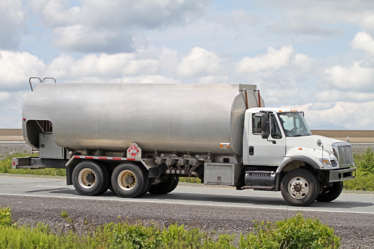 Camion de livraison de fioul domestique