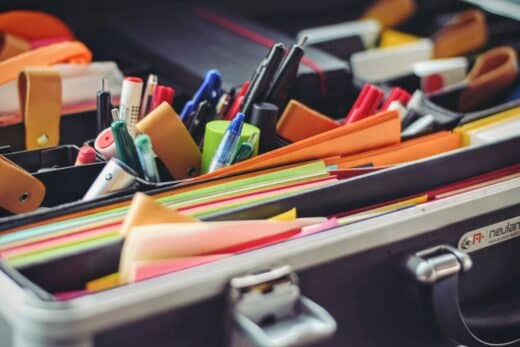 À épingler : Comment ranger les fournitures de bureau efficacement (une fois pour toute !) ?