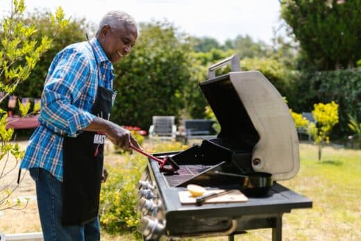 À épingler : Ce gel DIY efficace et économique pour nettoyer la grille de votre barbecue