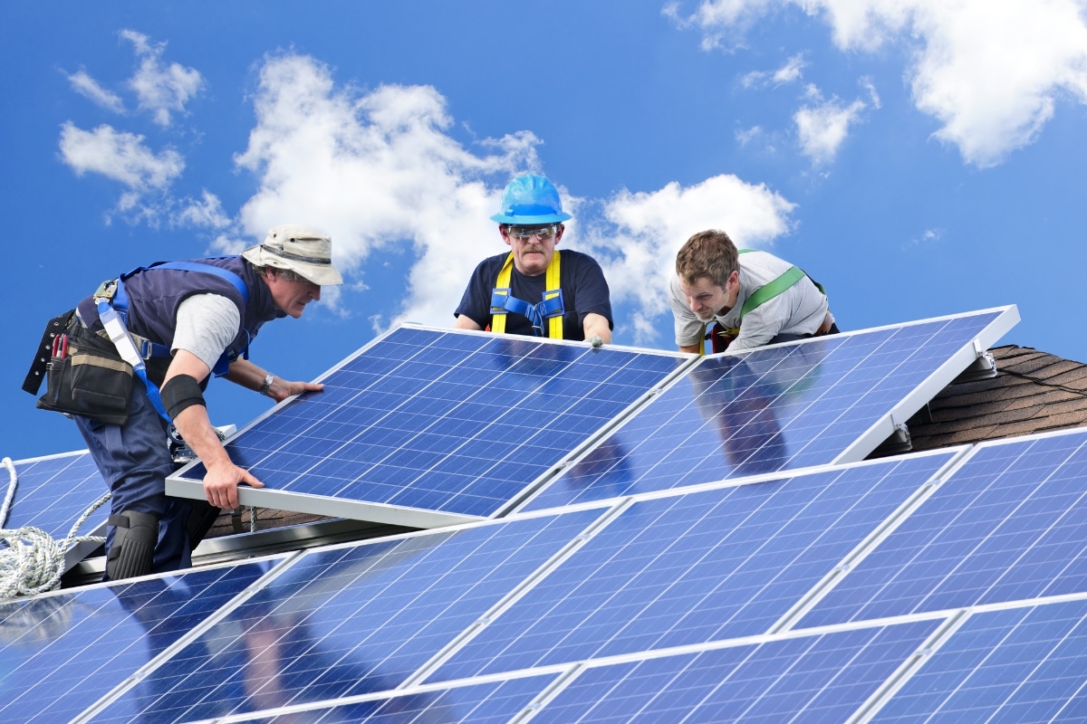 Installation de panneaux solaires