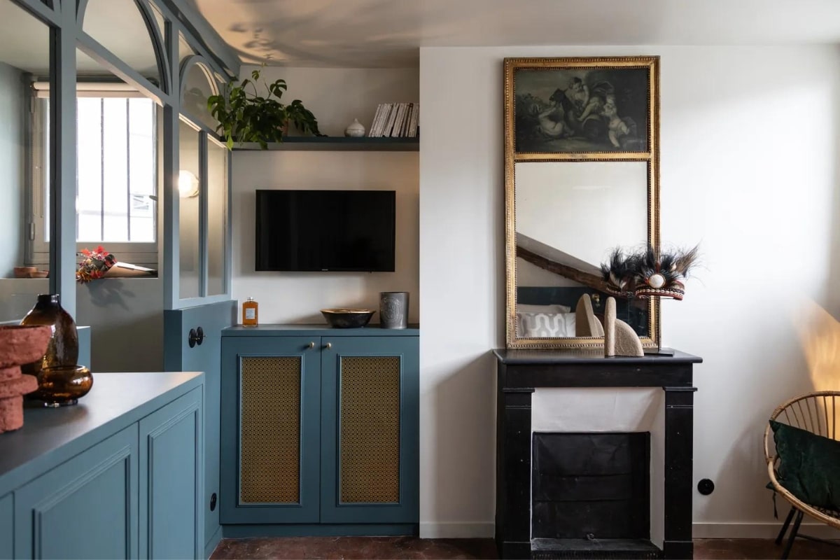 L'intérieur d'un petit appartement haussmannien