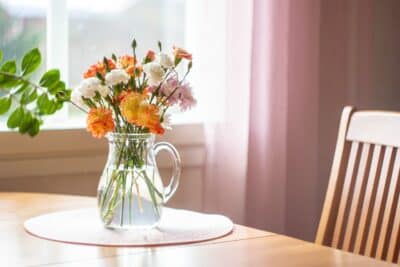 Bouquet de fleurs dans un vase
