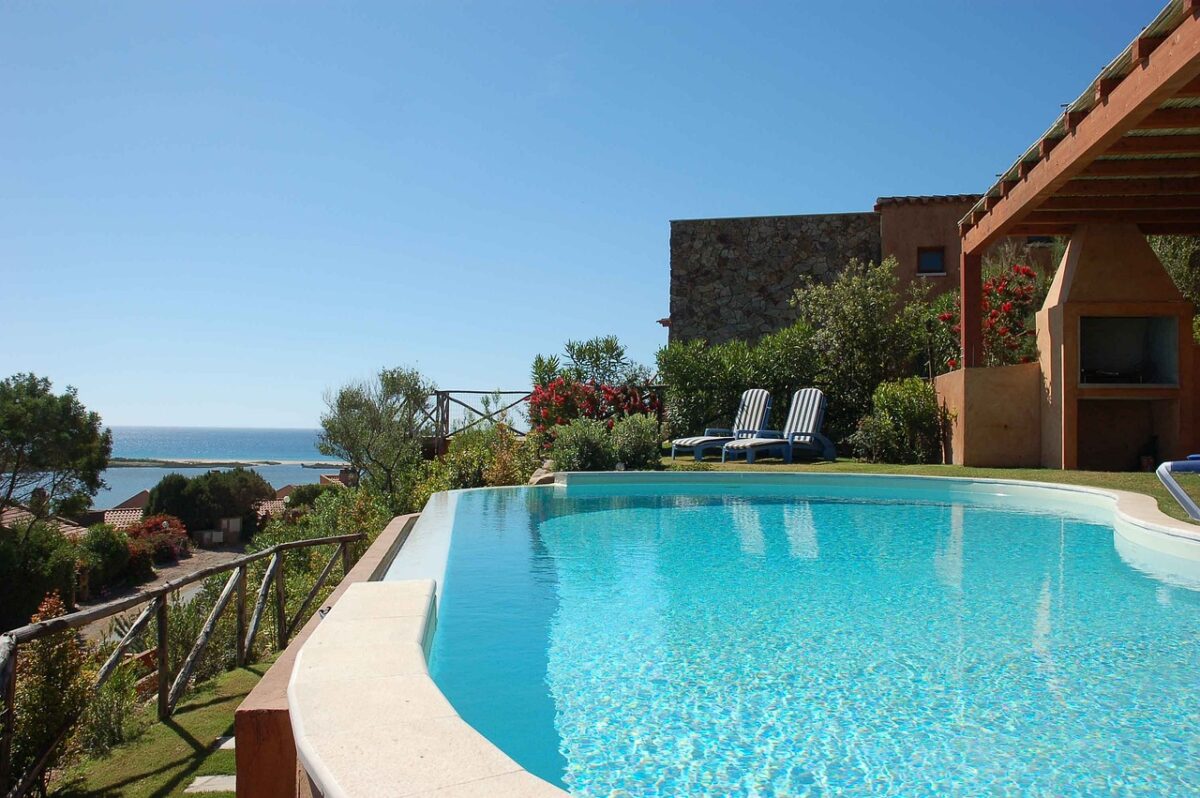 Jardin avec piscine