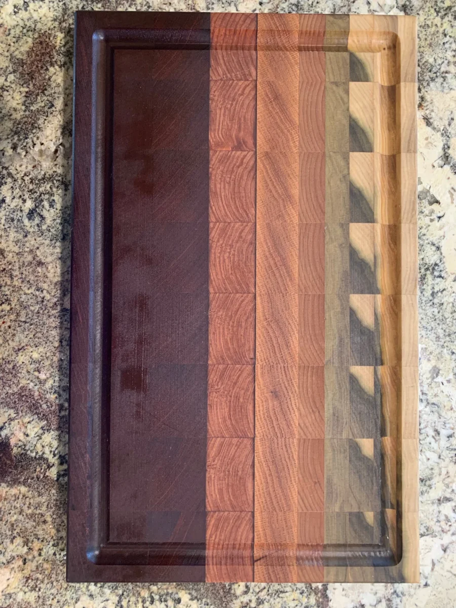 Planche à découper en bois de bout avec rigole